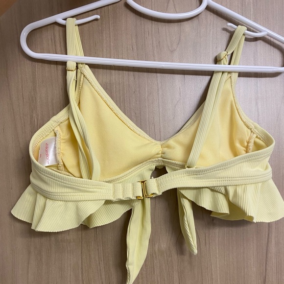 Yellow Target Juniors Ribbed Ruffle Tie-Front Bikini Top - Picture 2 of 2